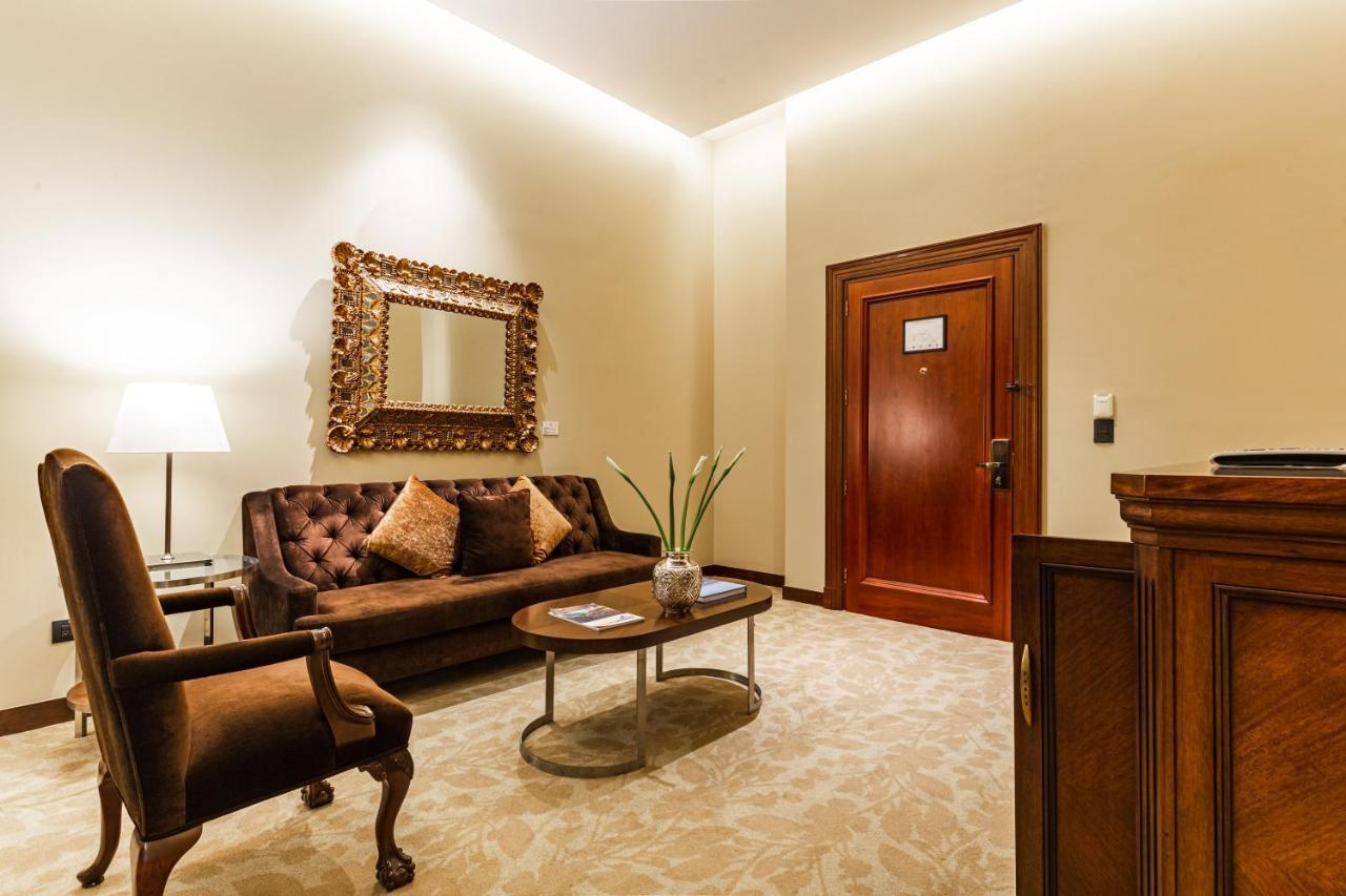 Hotel Country Club - The Leading Of The World 5*