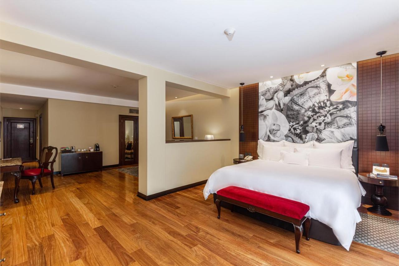 Country Club - The Leading Of The World Lima